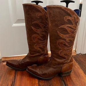 Ariat boot size 9